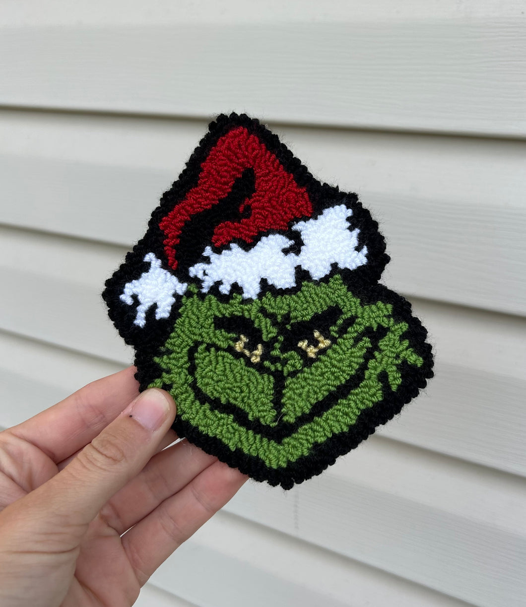 Grinch Mug Rug