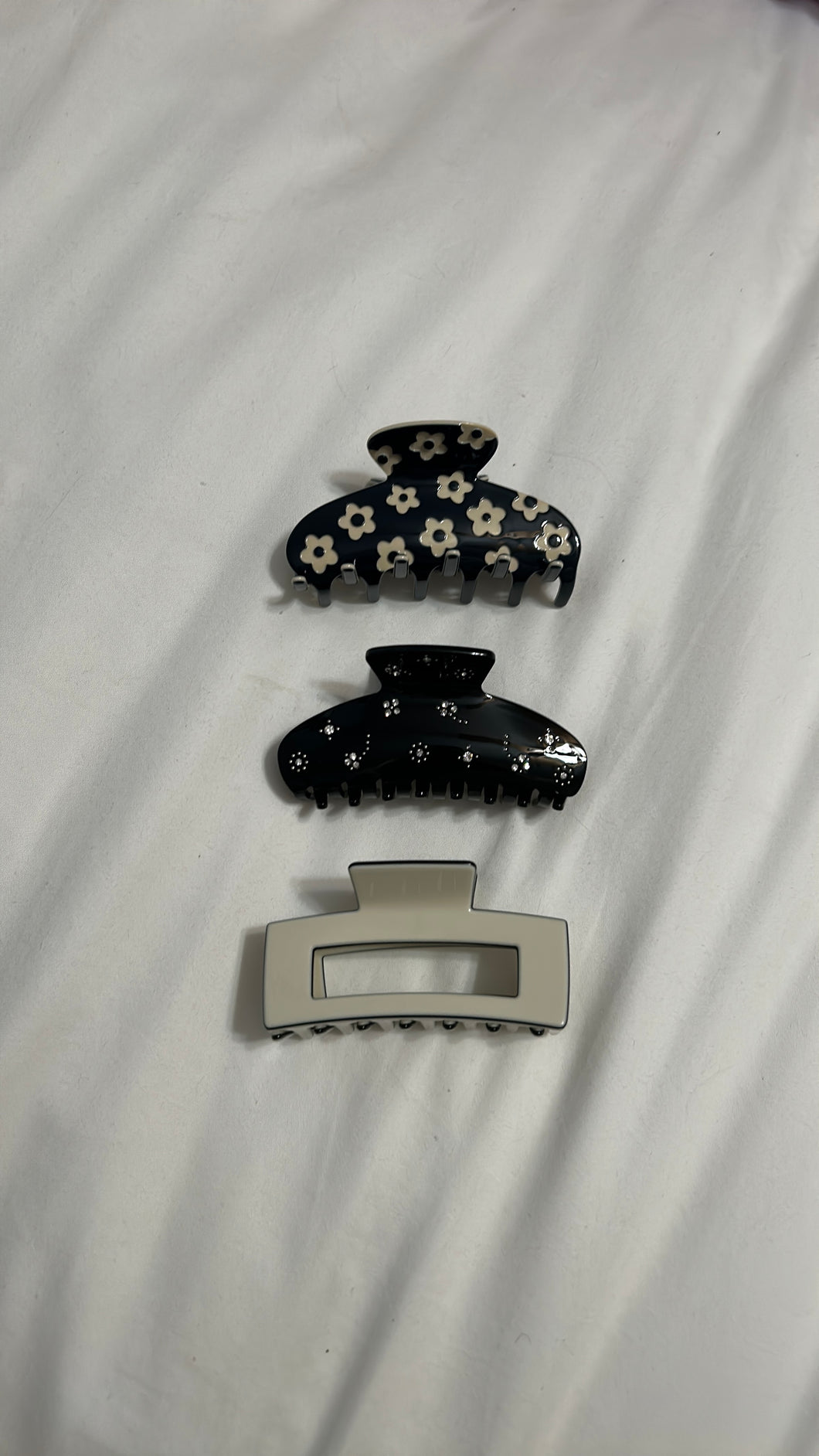 Black & Ivory Claw Clips