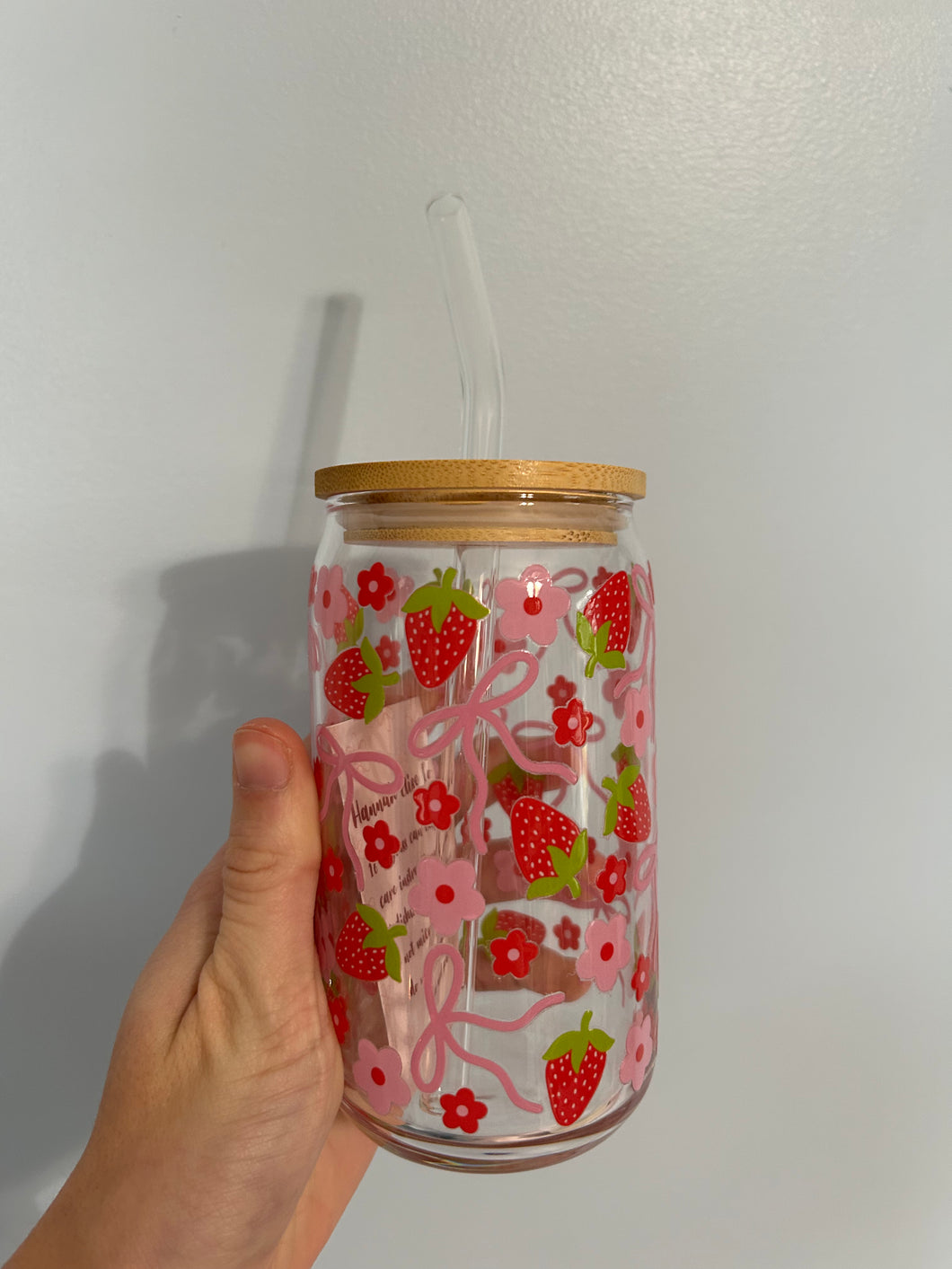 16 oz Strawberries & Bows Glass Can Cup