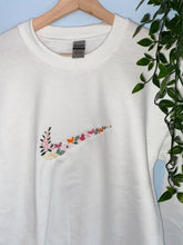 Load image into Gallery viewer, Flowers Crewneck
